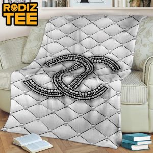 Chanel Big Pearl Logo In White Rhombus Background Blanket